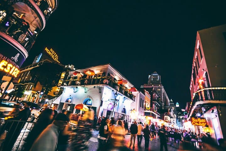 Sin and Tonic: New Orleans Dark-History Pub Crawl photo 4