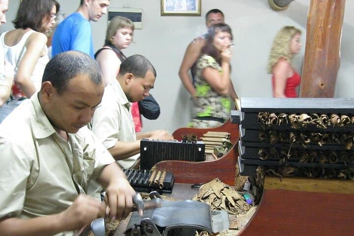 Punta Cana Souvenirs Shopping Tour: Cigar, Coffee & Chocolate Tasting
