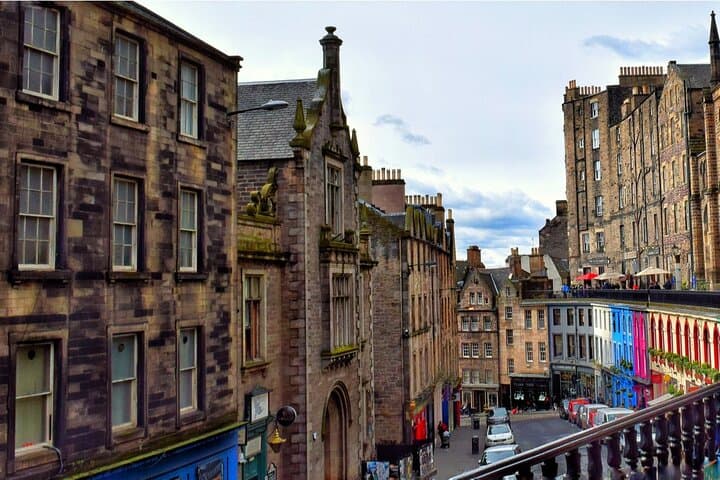 Gothic Edinburgh: Self-Guided Night-Walk Mystery on the Old Town Closes