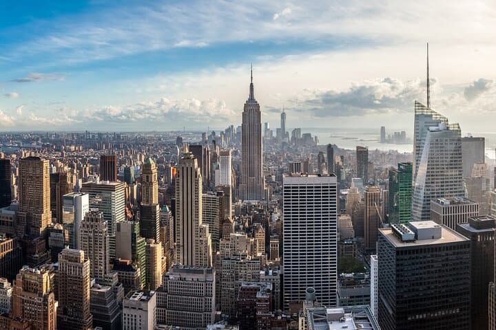 Solve Clues Across NYC: Celebrity Chef Self-Guided Architecture Exploration Game photo 6