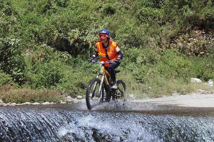 Salkantay-to-Machu-Picchu: 4-Day Mountain Biking and Trekking Adventure photo 2