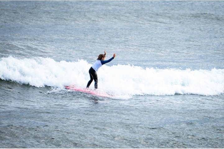 Big Island Surf Lesson from Hilo — Beginner Surfing in Hilo Bay photo 6