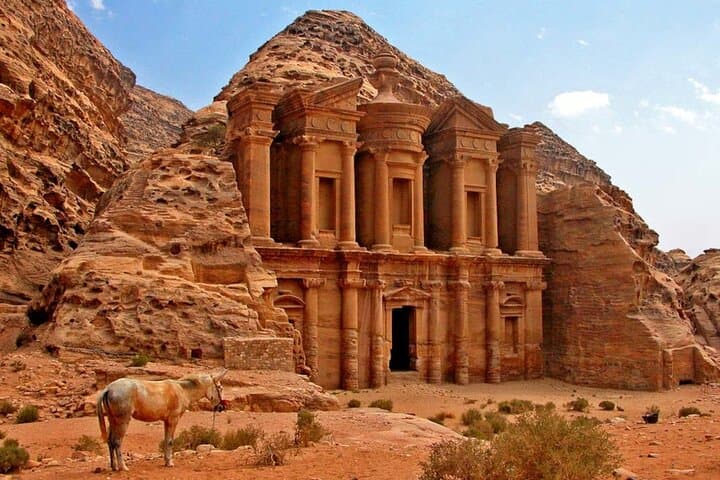 Petra and Wadi Rum Day Tour from Aqaba Port: Full-Day Petra & Desert 4x4