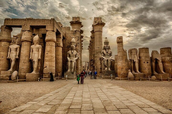 4-Day Nile Cruise from Aswan — Aswan to Luxor Temples & River Journey photo 6