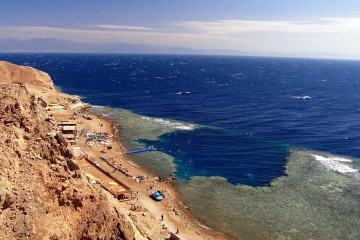 Blue Hole Dahab Full-Day Snorkeling Tour with Lunch