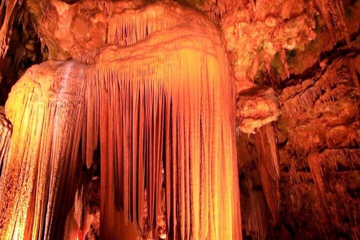 Luray Caverns & Skyline Drive Day Tour from Washington DC