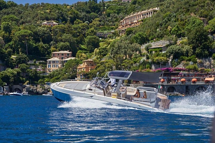 Cruising Portofino: Private Boat Tour of Golfo Paradiso and Tigullio photo 2