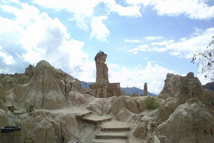 La Paz Private City Tour with Cable Car & Valle de la Luna Visit photo 2