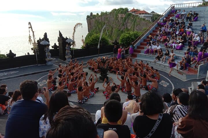 Sunset at Uluwatu & GWK Half-Day Tour: Kecak Dance and Cliff Temples