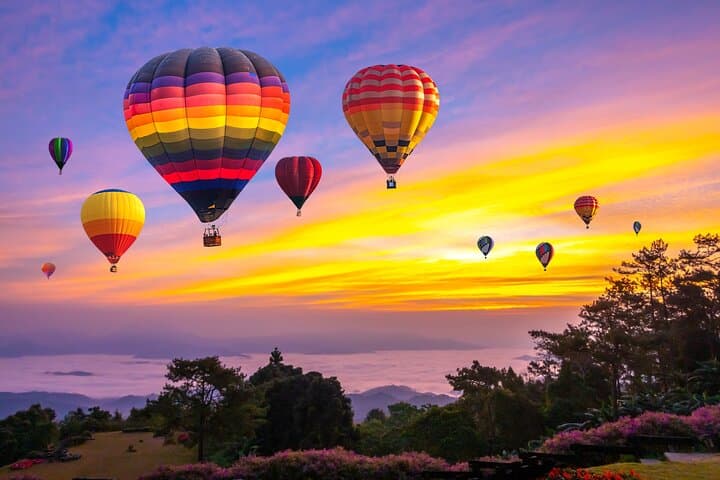 Sunrise Hot-Air Balloon Over Dubai Desert (Transfers Included)