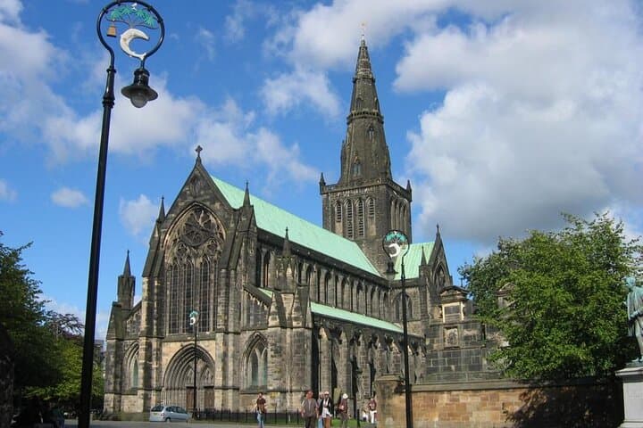Private Day Tour from Greenock to Stirling Castle, Culross & Glasgow photo 4