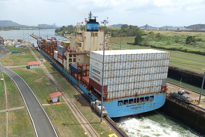 Private Panama Canal & Casco Viejo: Half-Day Panama City Tour photo 1
