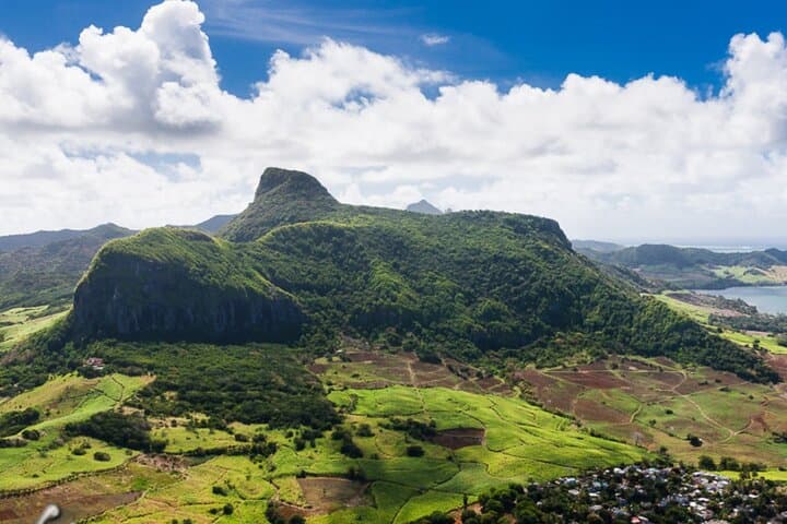 Lion Mountain Full-Day Hike: Turquoise Lagon Views & Mauritian Village Lunch photo 6