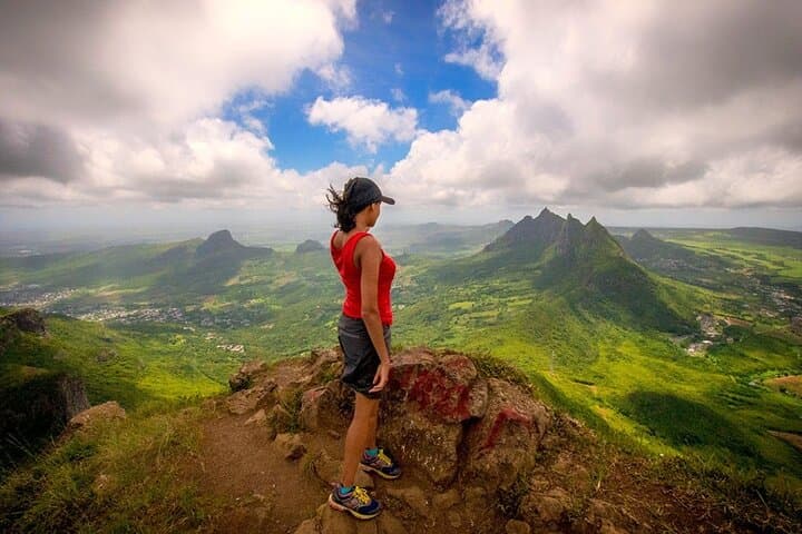 Le Pouce Mountain Full-Day Hike: Summit Trek with Lunch & Transfer