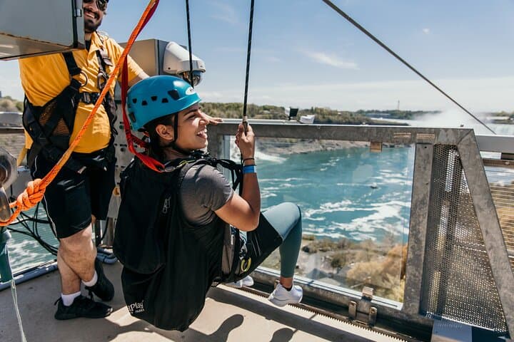 Soar Above Niagara Falls: The Ultimate Zipline Adventure to the Horseshoe photo 5