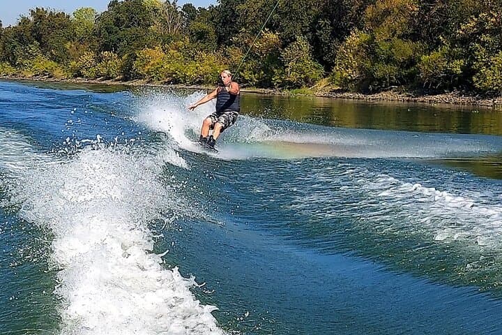 Private Wakeboard, Wakesurf & Kneeboard Half-Day on the Sacramento River photo 6