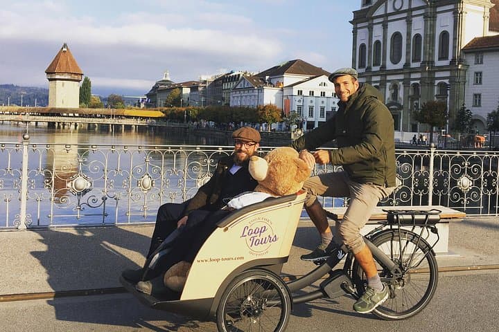Rickshaw tour of Lucerne: private city tour with picnic and chocolate tasting photo 2