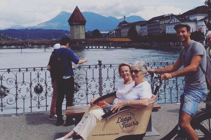 Rickshaw tour of Lucerne: private city tour with picnic and chocolate tasting photo 3