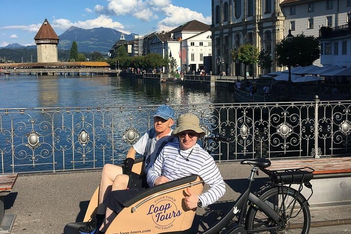 Rickshaw tour of Lucerne: private city tour with picnic and chocolate tasting photo 6