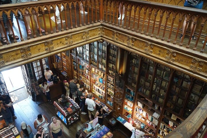 Lisbon to Porto Day Trip: Private Sightseeing, Douro Boat & Wine Tasting photo 5