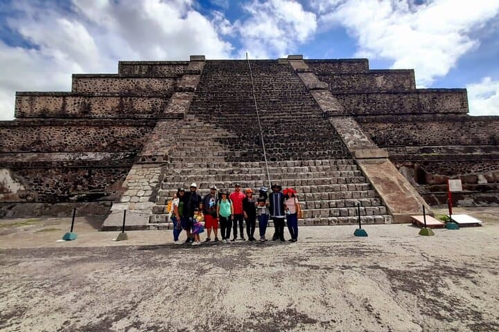 Sunrise Hot Air Balloon Over Teotihuacán — Balloon Ride with Guided Pyramids Tour photo 4