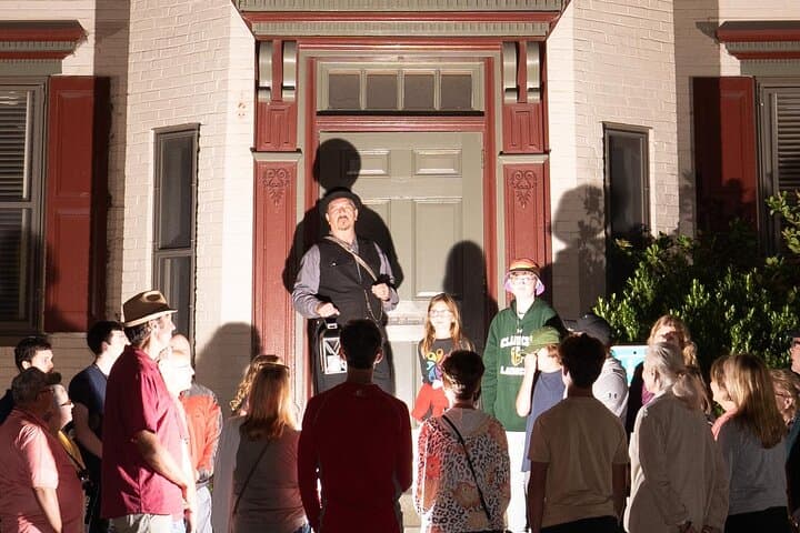 Gettysburg History and Haunts Ghost Walking Tour photo 4