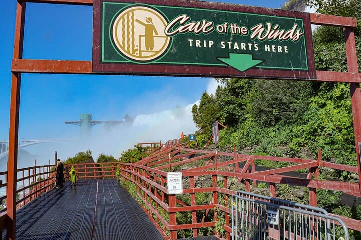 Daredevil Walking Tour & Cave of the Winds Express Pass at Niagara Falls photo 2