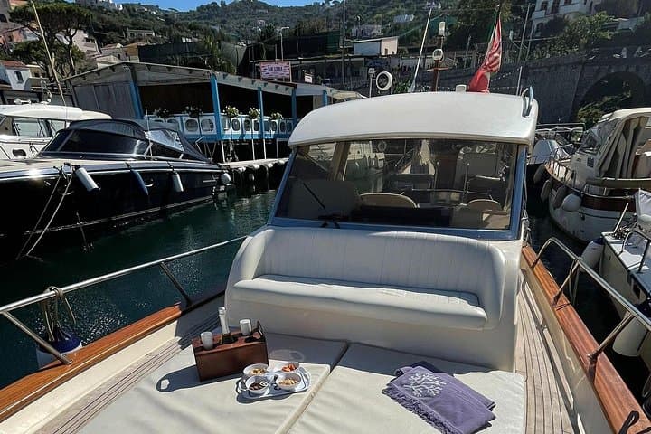 Private Amalfi Coast Boat Tour from Positano — Swim Hidden Coves & Limoncello Tasting photo 4