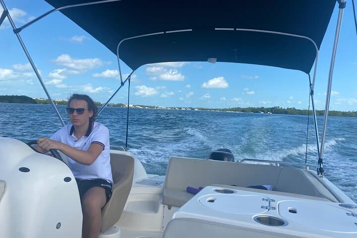 Private Speedboat Rental Miami: Biscayne Bay Day Cruise photo 4