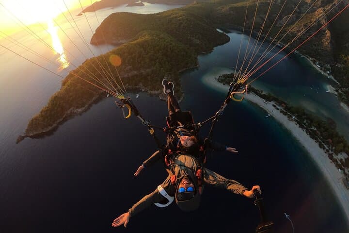 Tandem Paragliding Over Ölüdeniz: Babadağ Flights from Fethiye photo 5