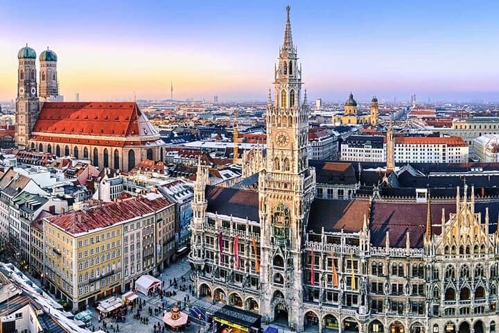 Munich Private Audio-Book City Rally — Self-Guided Scavenger Hunt in Old Town photo 2