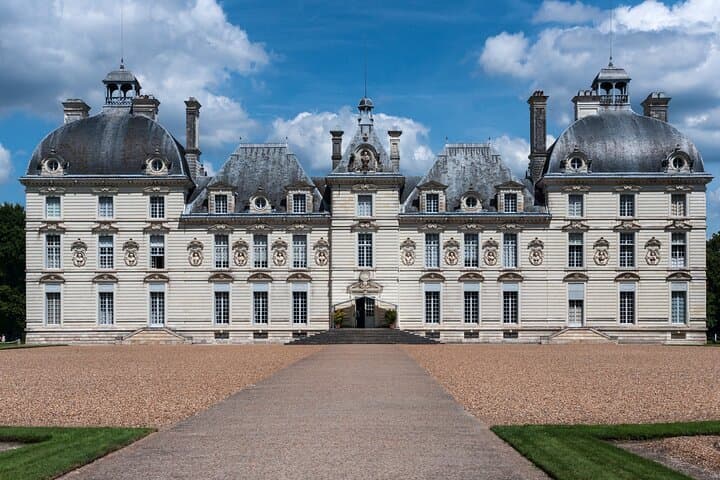 One-Day Loire Valley Castles Tour from Paris: Chambord, Chenonceau & Cheverny photo 5
