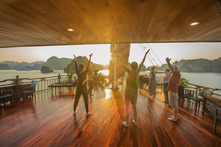 Lan Ha Bay Deluxe Cruise: 2-Day Kayaking, Swimming & Night Onboard Experience photo 5