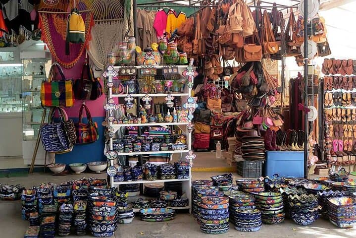 Guided Shopping Day Tour in Cancún — Mercado 28, La Isla & Playa Delfines photo 6