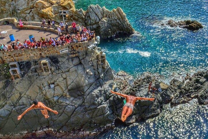 Acapulco Culinary Tour: Cliff Divers, Street Tacos & Market Magic photo 2