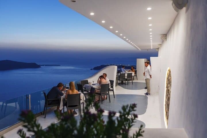 Custom Santorini Private Tour & Caldera Sunset Dinner