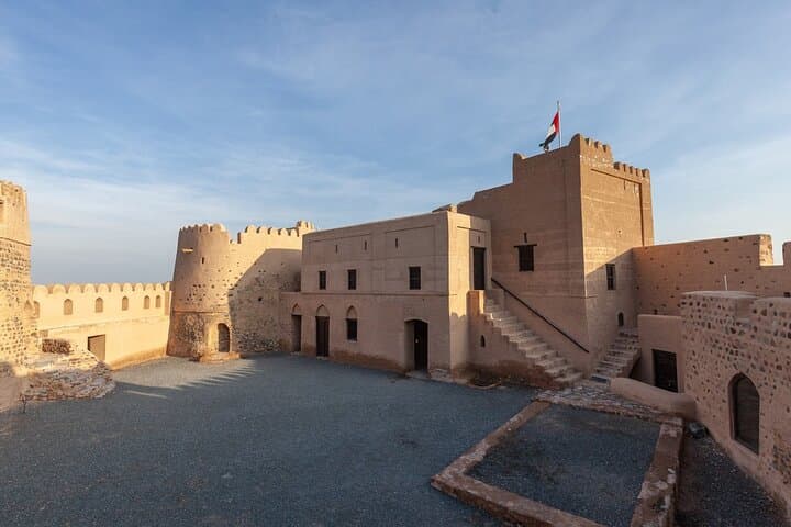 Fujairah East Coast Escape: Full-Day Tour from Dubai to Forts, Beaches & Markets photo 4