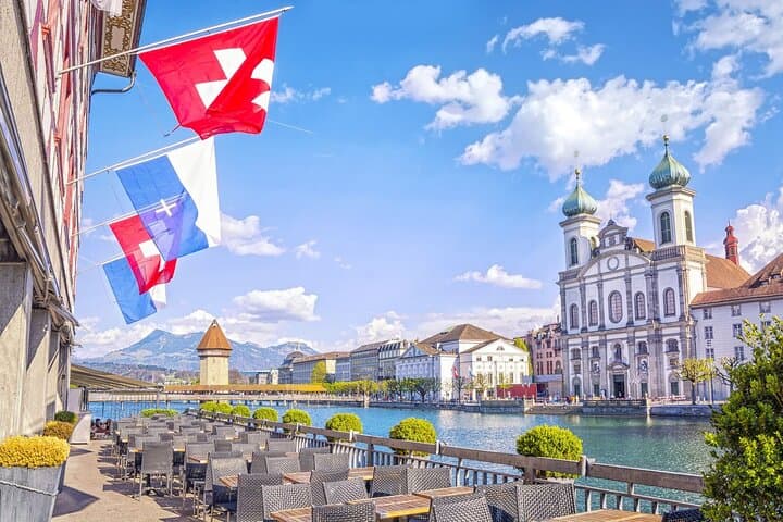 Lucerne Private City Walk and One-Hour Lake Cruise from Basel photo 3
