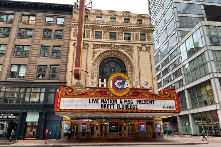 Self-Guided Loop & River North Walk: Chicago Theater District Audio Tour photo 5