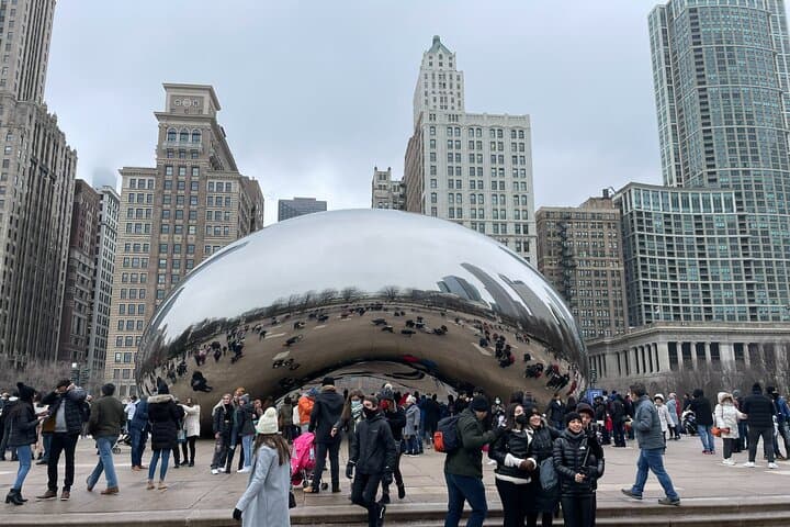 Self-Guided Loop & River North Walk: Chicago Theater District Audio Tour photo 2