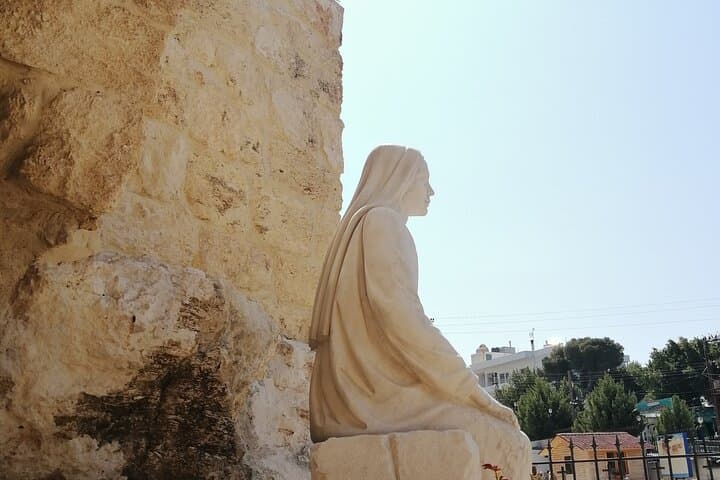 Sidon, Tyre & Maghdouche Day Tour — Crusader Sea Castle, Soap Museum & Roman Hippodrome photo 3