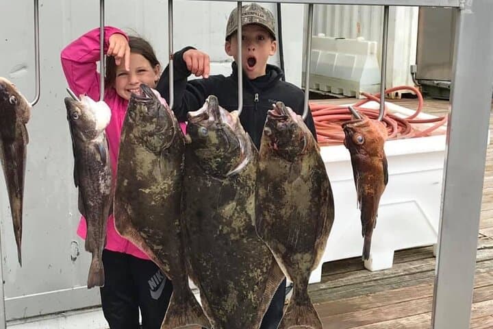 Ketchikan Full-Day Halibut and Salmon Combo: Guided Fishing Charter