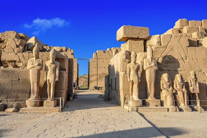 Luxor in a Day: Plane Tour from Dahab to Karnak, Valley of the Kings & Hatshepsut