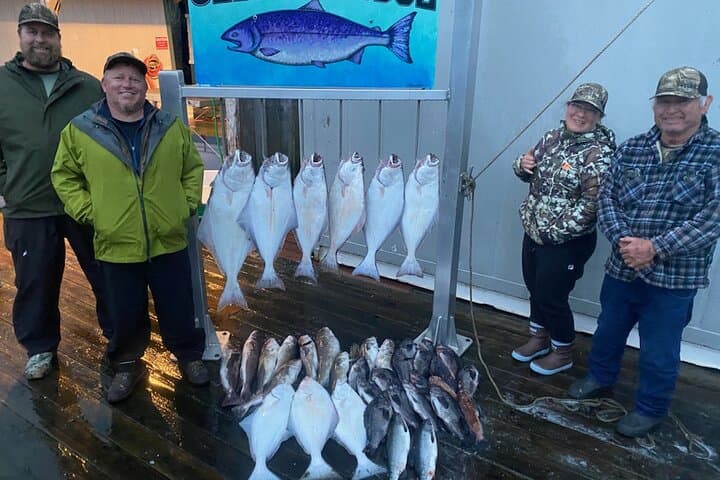 Ketchikan Full-Day Halibut and Salmon Combo: Guided Fishing Charter photo 3