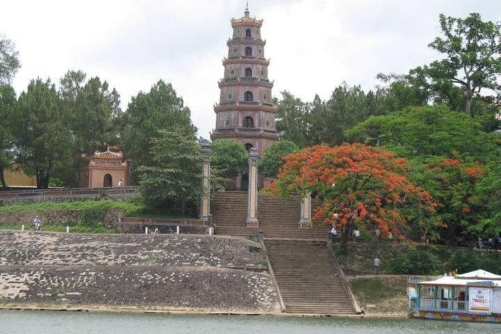 Hue Daily City Tour: Perfume River, Imperial City & Royal Tombs in a Day photo 1