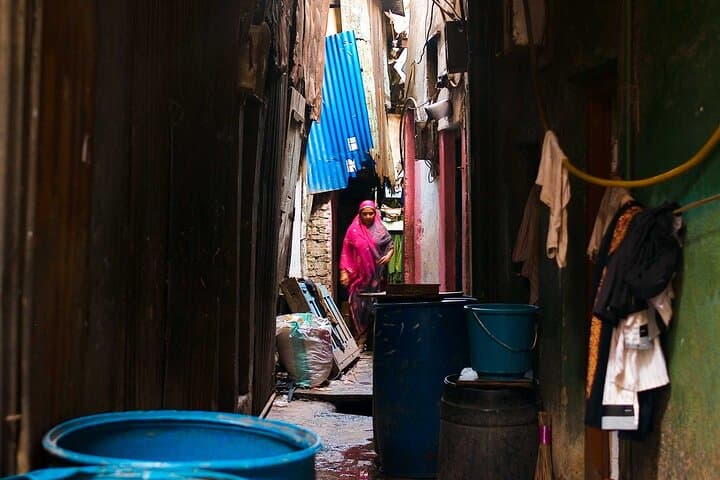 Private Dharavi Walking Tour and Mumbai Sightseeing: Inside Dharavi to Marine Drive photo 3