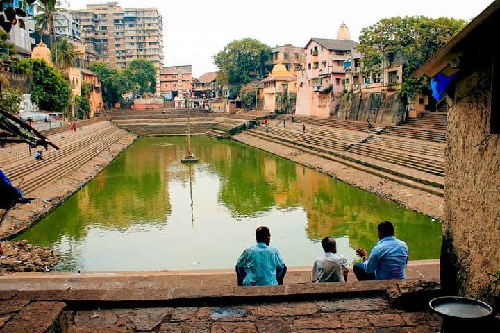 Private Dharavi Walking Tour and Mumbai Sightseeing: Inside Dharavi to Marine Drive photo 4