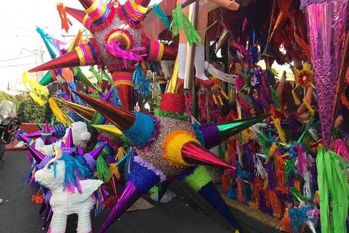 Six-Hour Acapulco Highlights Tour: La Quebrada Divers, Turtle Release & City Market photo 6
