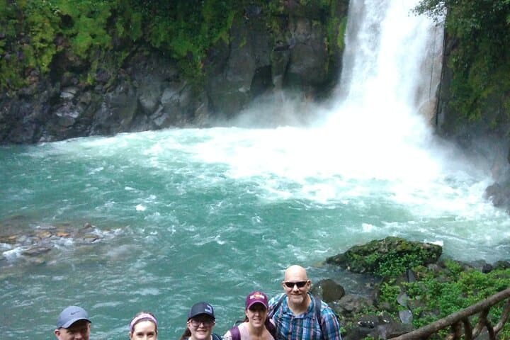 Rio Celeste Waterfall & Sloth Sanctuary Combo Tour — Full-Day Hike and Wildlife Viewing from Guanacaste photo 6