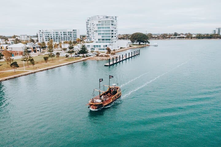 Pirate Cruise in Mandurah: 45-Minute Dolphin & Canals Adventure photo 4